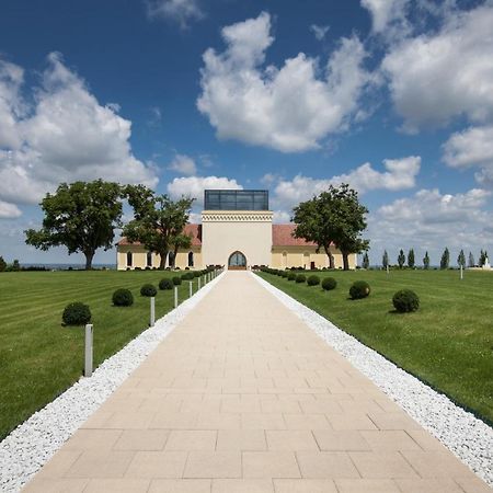 Bed and Breakfast Ladanjsko Imanje Principovac Ilok Exterior foto